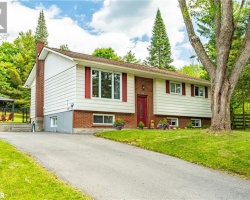 Property for Sale on 224 Oriole Crescent, Gravenhurst