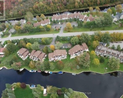 Cottage for Sale on Simcoe Lake