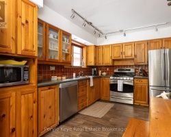 Cottage for Sale on Dotty Lake