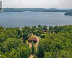 Cottage for Sale on Doe Lake