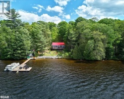 Cottage for Sale on Pine Lake