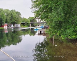 Cottage for Sale on Severn River