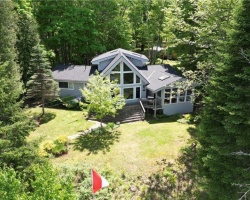 Cottage for Sale on Twelve Mile Lake