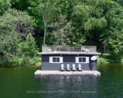 Cottage for Sale on Lake Of Bays