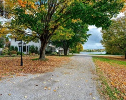 Cottage for Sale on Pigeon Lake