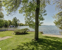 Cottage for Sale on Lake Couchiching