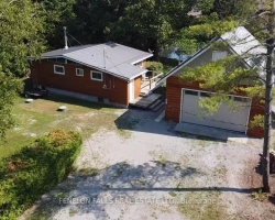 Cottage for Sale on Sturgeon Lake