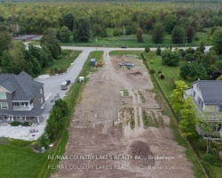 Cottage for Sale on Lake Simcoe