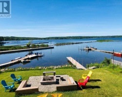 Cottage for Sale on Georgian Lake