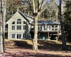 Cottage for Sale on Eagle Lake