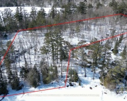 Cottage for Sale on Lake Joseph