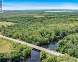 Cottage for Sale on Black Lake