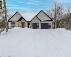 Property for Sale on 11 GLEN EAGLE Court, Huntsville