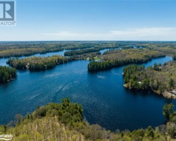 Cottage for Sale on Harris Lake
