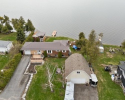 Cottage for Sale on Lake Scugog