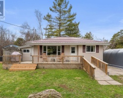 Cottage for Sale on Pigeon Lake