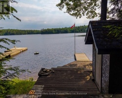 Cottage for Sale on Last Lake