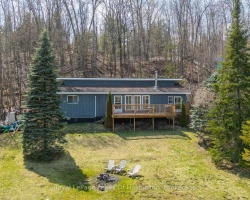 Cottage for Sale on Salerno Lake
