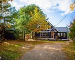Cottage for Sale on Muldrew Lake