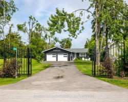 Cottage for Sale on Sturgeon Lake