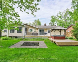 Cottage for Sale on Lake Simcoe