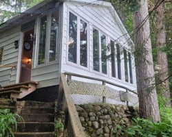 Cottage for Sale on Riley Lake