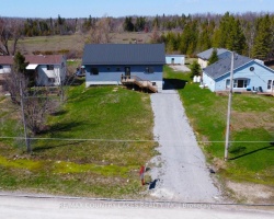 Cottage for Sale on Canal Lake