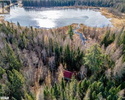 Cottage for Sale on Spring Lake