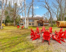 Cottage for Sale on Green Lake