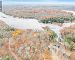 Cottage for Sale on Maclean Lake