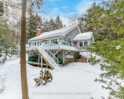 Cottage for Sale on Redstone Lake