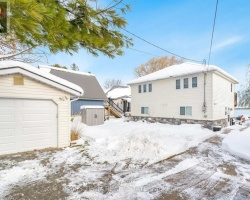 Cottage for Sale on Georgian Lake