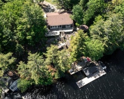 Cottage for Sale on Gloucester Pool