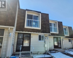 Cottage for Sale on Lake Simcoe