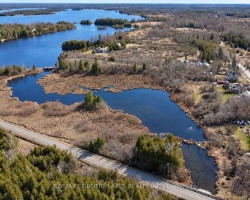 Cottage for Sale on Mitchell Lake