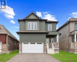 Property for Sale on 32 HILLCROFT WAY, Kawartha Lakes (Bobcaygeon)