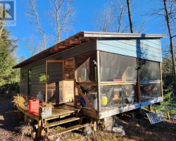 Cottage for Sale on Round Pond