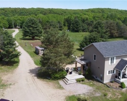 Property for Sale on 1041 Skyline Drive, Burk's Falls