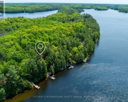 Cottage for Sale on Moore Lake