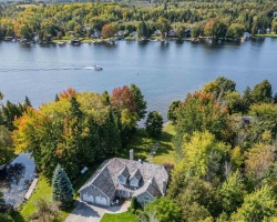 Cottage for Sale on Sturgeon Lake