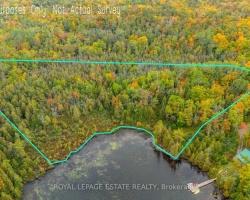 Cottage for Sale on Crego Lake