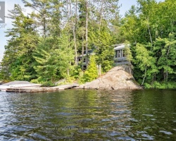 Cottage for Sale on Kahshe Lake