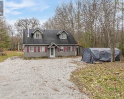 Cottage for Sale on Black River