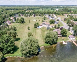 Cottage for Sale on Lake Simcoe