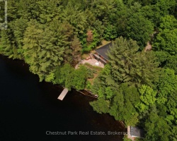 Cottage for Sale on Waseosa Lake