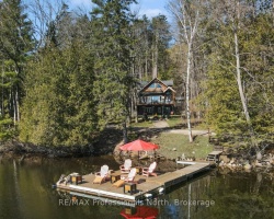 Cottage for Sale on Kashagawigamog Lake