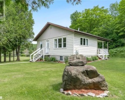 Property for Sale on 949 Raymond Road, Muskoka Lakes