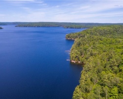 Cottage for Sale on Drag Lake