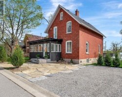 Cottage for Sale on Cameron Lake