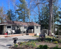 Cottage for Sale on Crystal Lake
